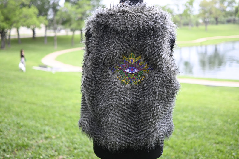 Upthrift Vest